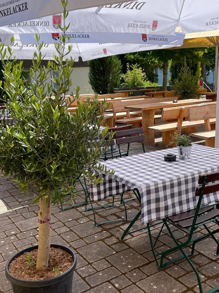 Hotel Restaurant Auerhahn Bad Wildbad Exterior foto